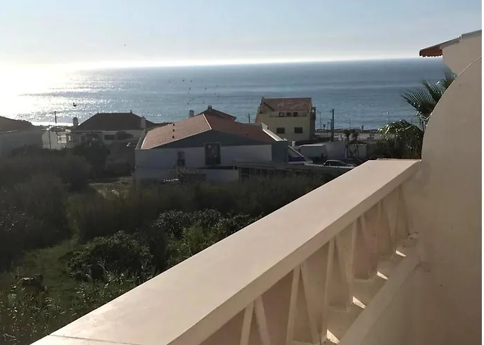 Bela Vista Near A Surf Spot Эрисейра