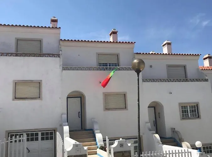 Bela Vista Near A Surf Spot * Эрисейра