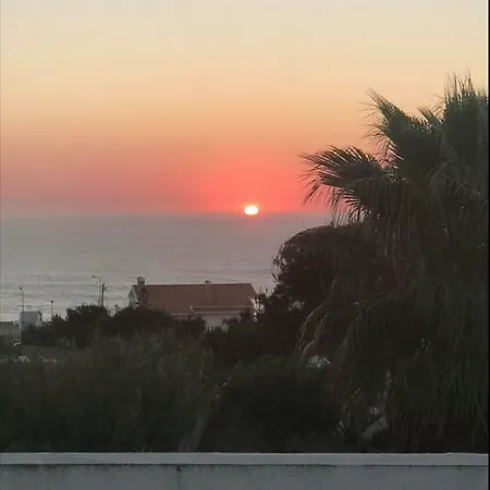 Apartment Bela Vista Near A Surf Spot